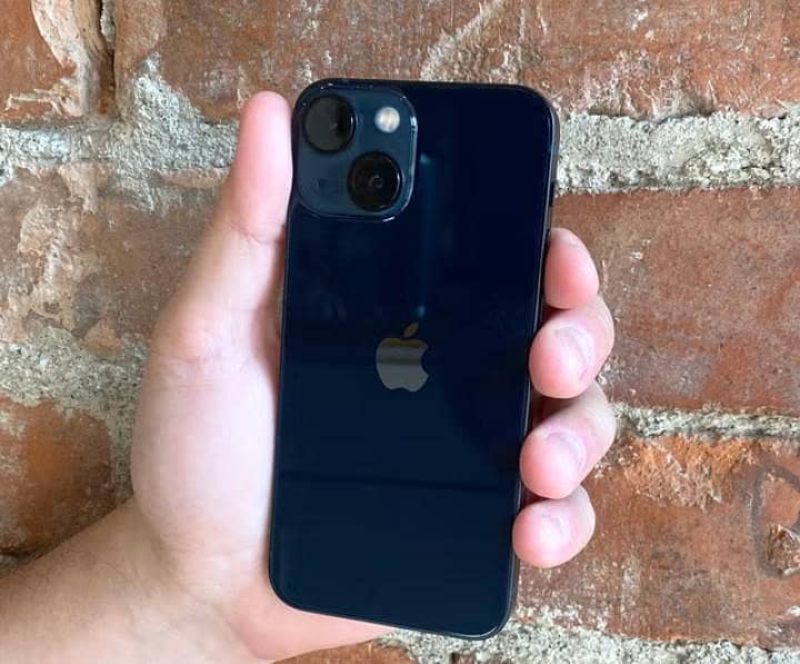 Apple iPhone 13 0