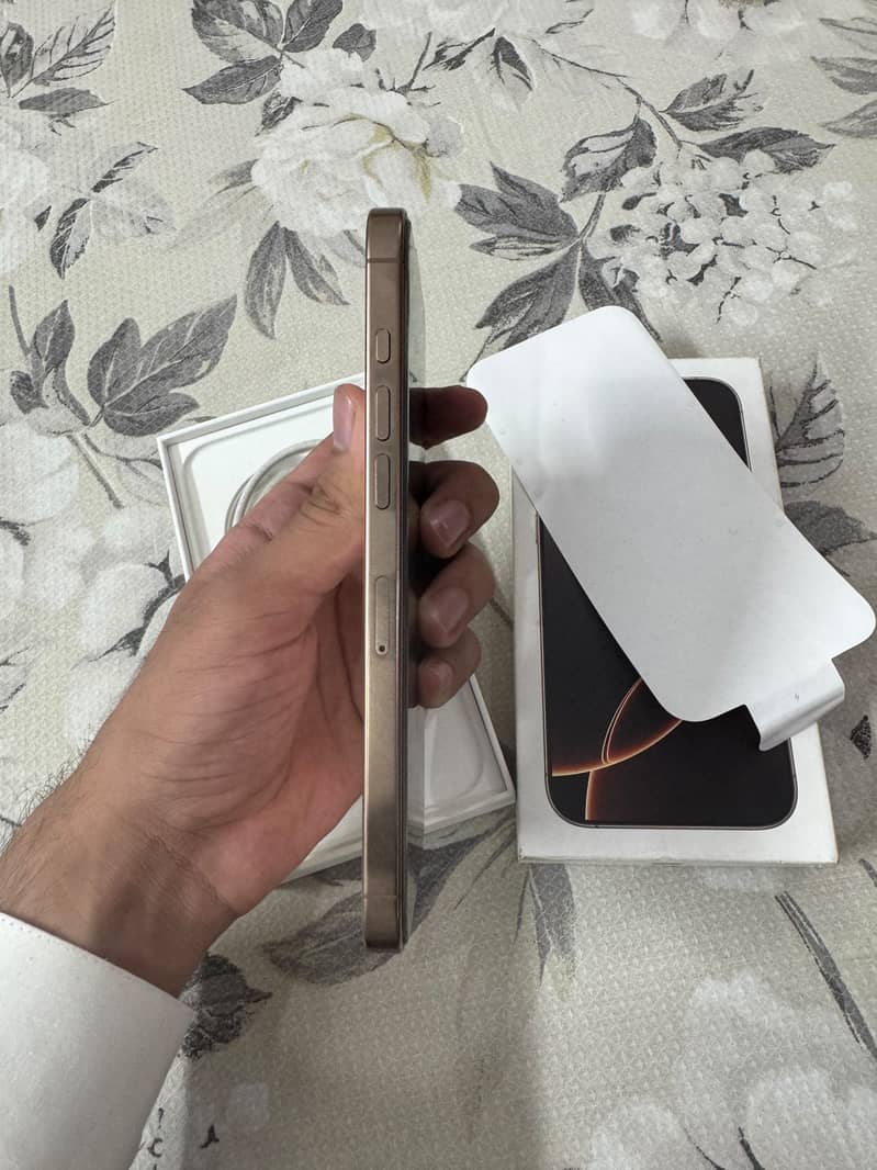 Iphone 16 Pro Max (PTA) 5