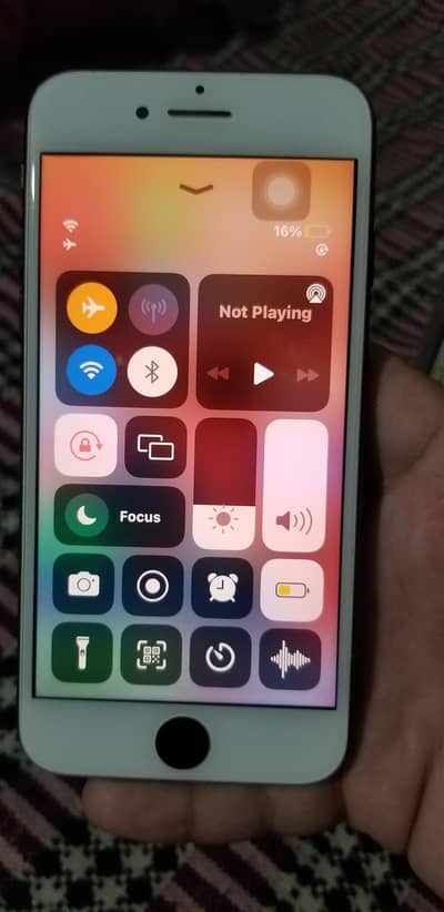 iPhone 7  <128gb>  03079436021 cal me