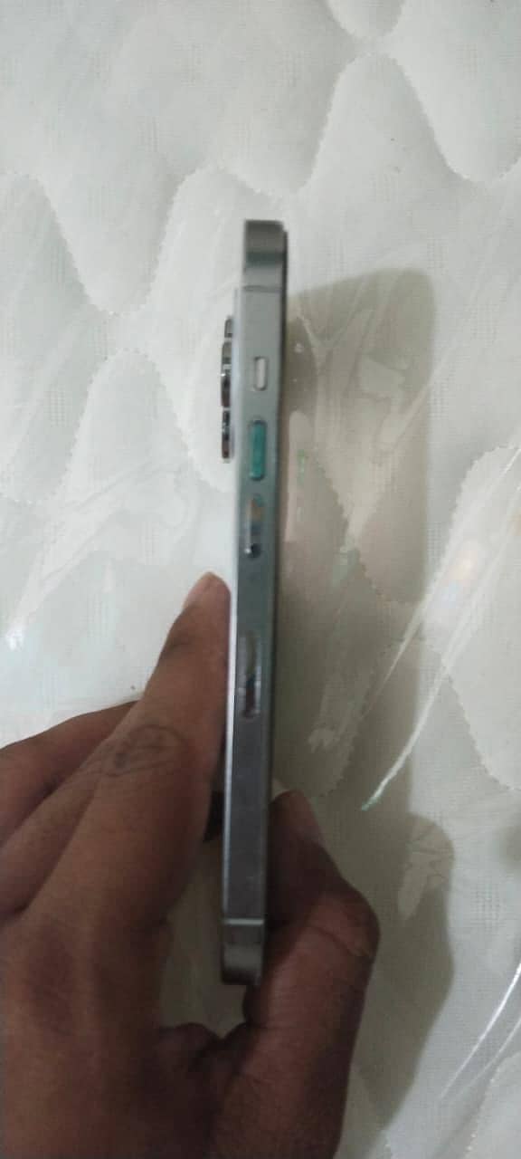 Apple iPhone 14 Pro 1