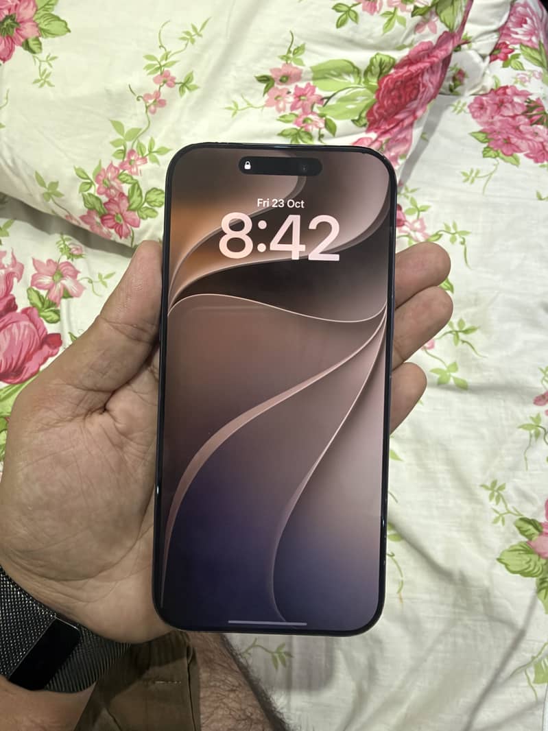 Apple iPhone 17 Pro Max 4