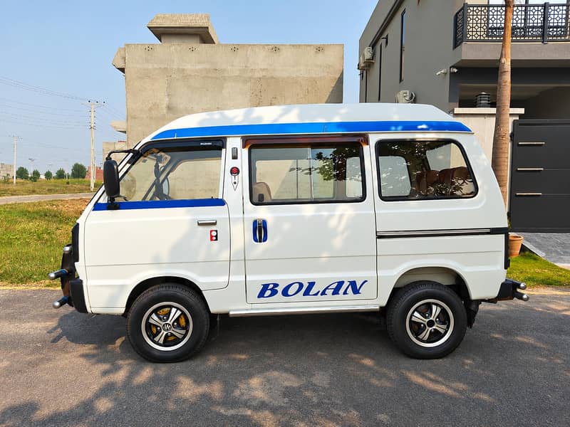 Suzuki Bolan 2012 1