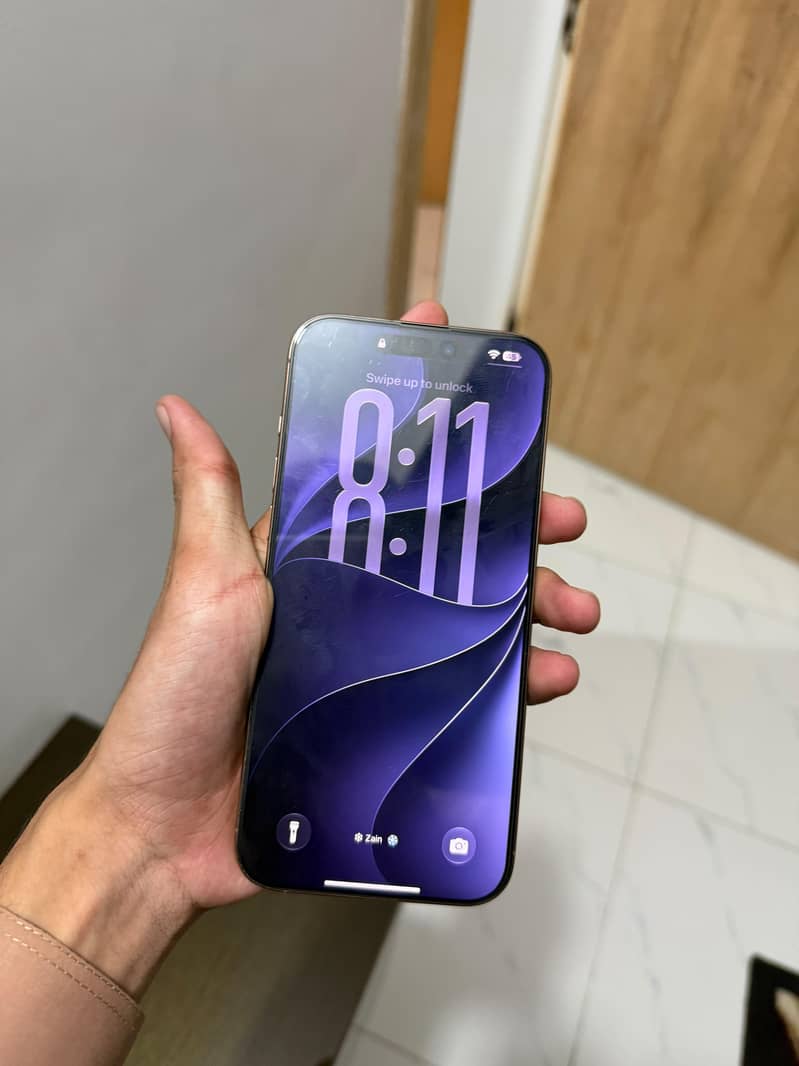 Apple iPhone 16 Pro Max 0