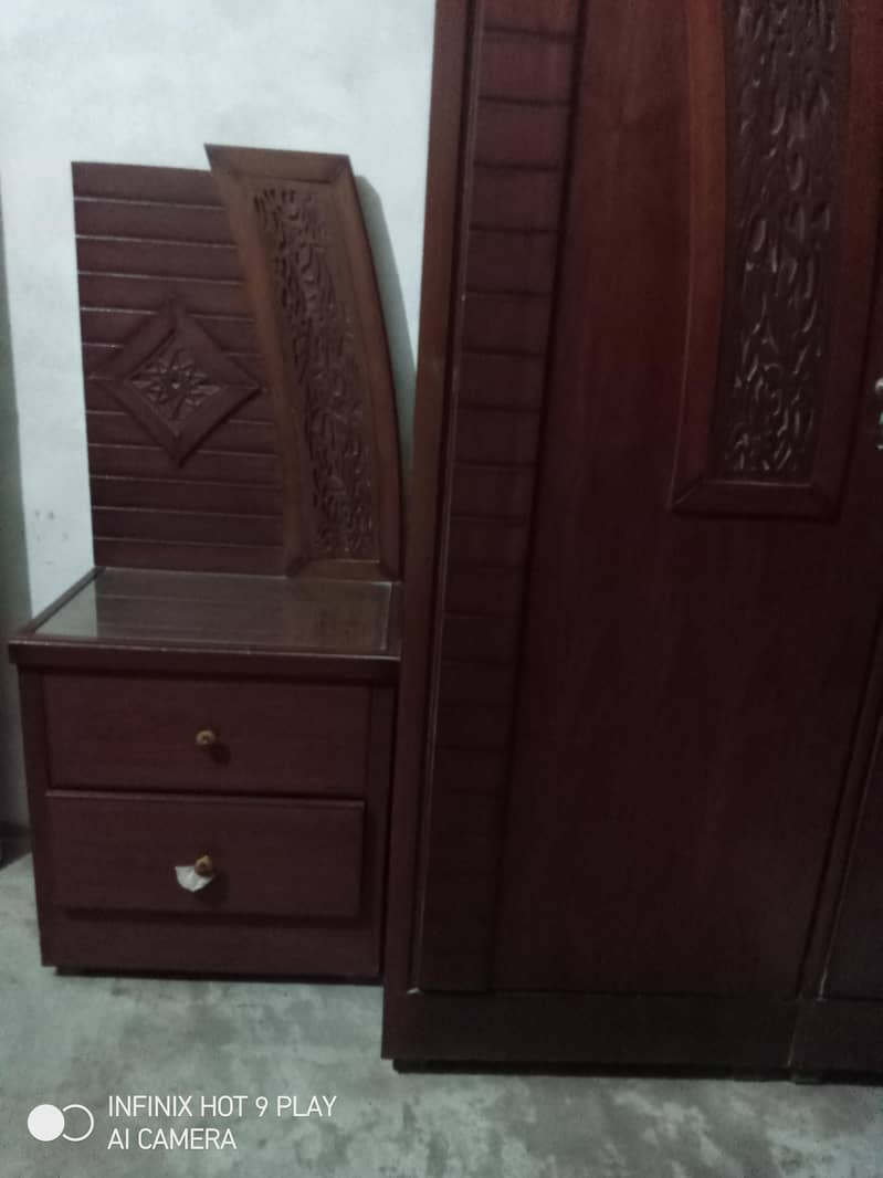 سائیڈ ٹیبل ڈبل بیڈ شو کیس ڈریسنگ 3