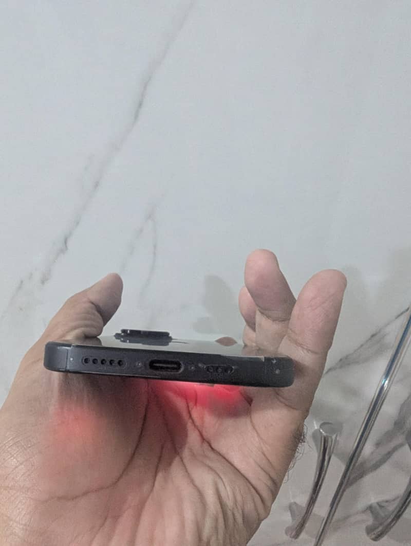 Apple iPhone 15 JV 3