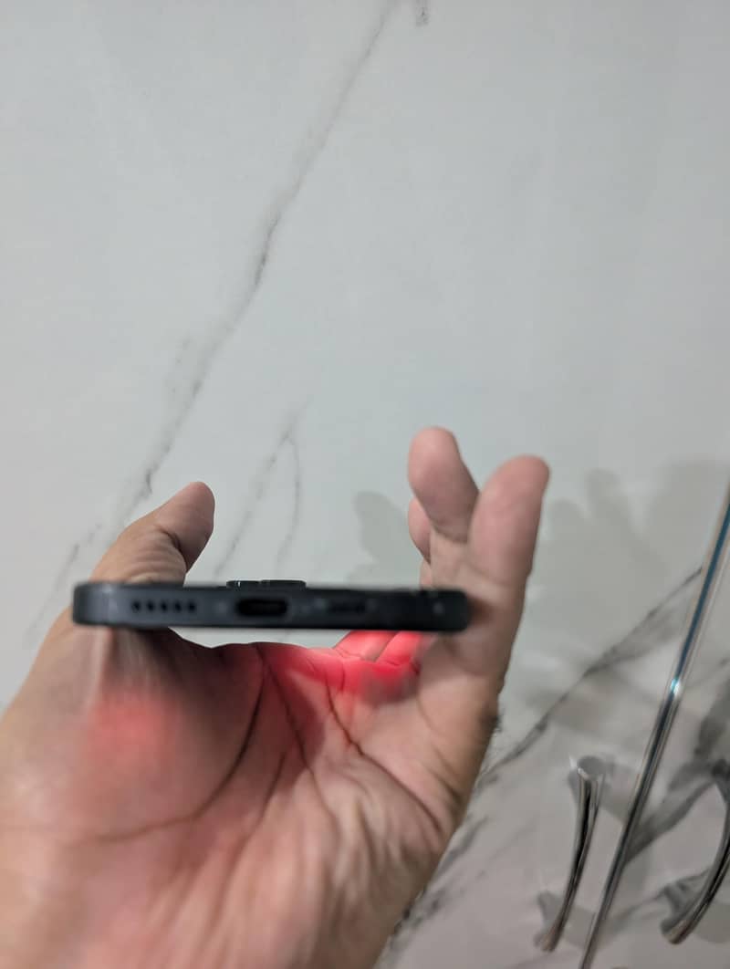 Apple iPhone 15 JV 6