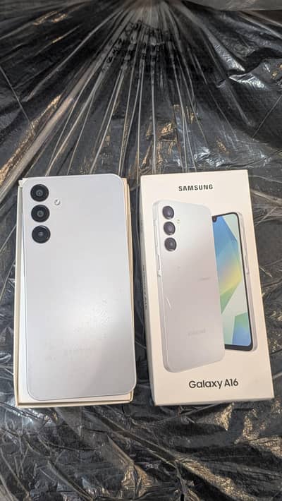 Samsung Mobile A16 8+256 condition 10/10  jst like box open