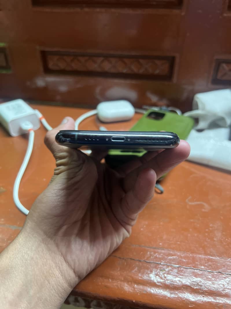 iPhone 11 Pro Max 3