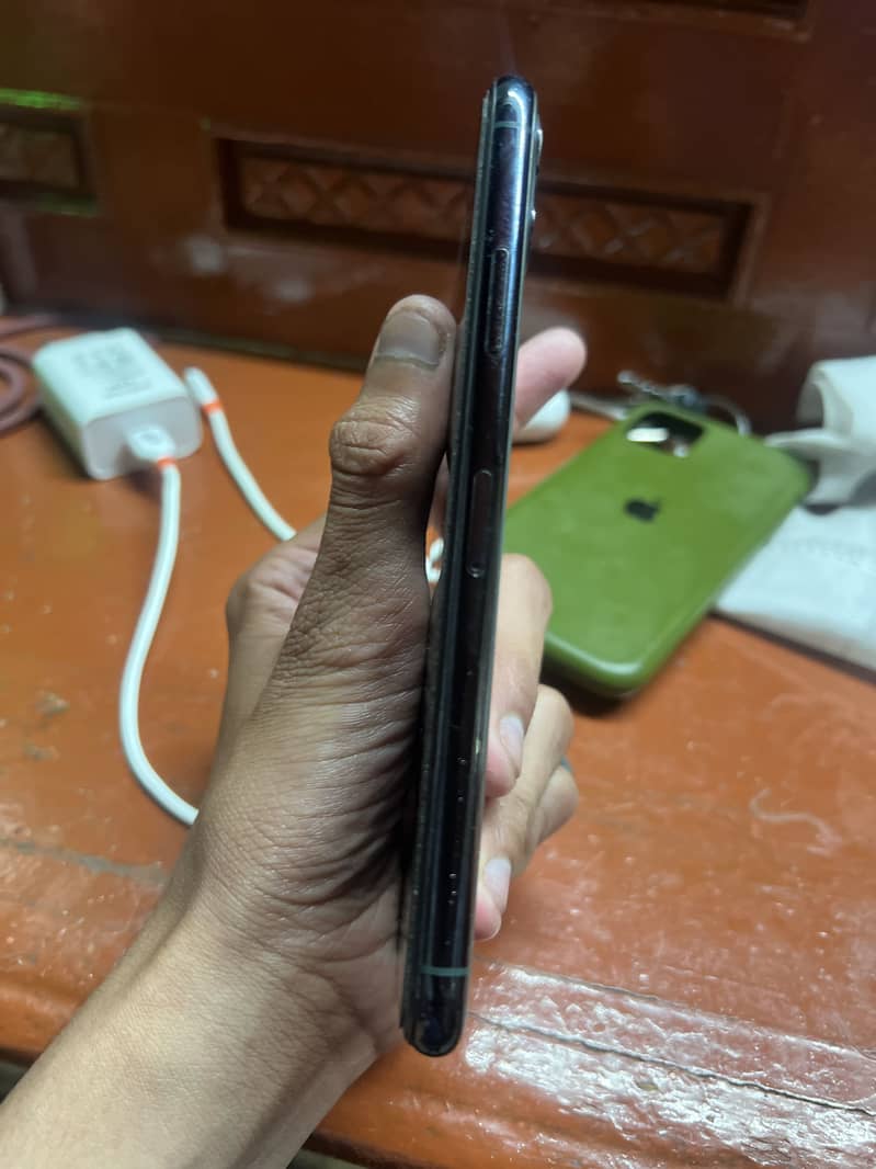 iPhone 11 Pro Max 7