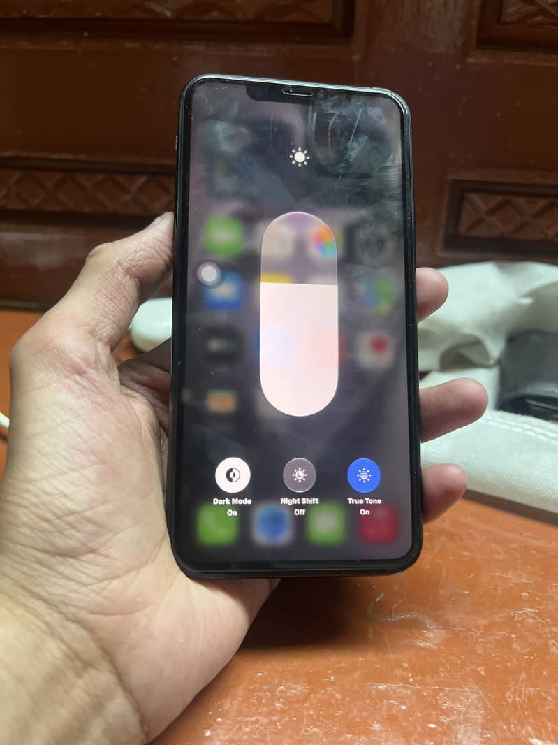 iPhone 11 Pro Max 8
