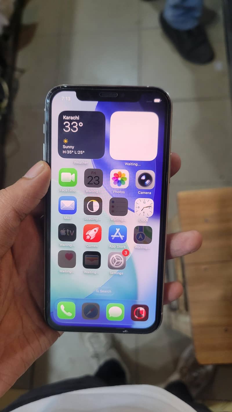 Apple iPhone 11 Pro 7