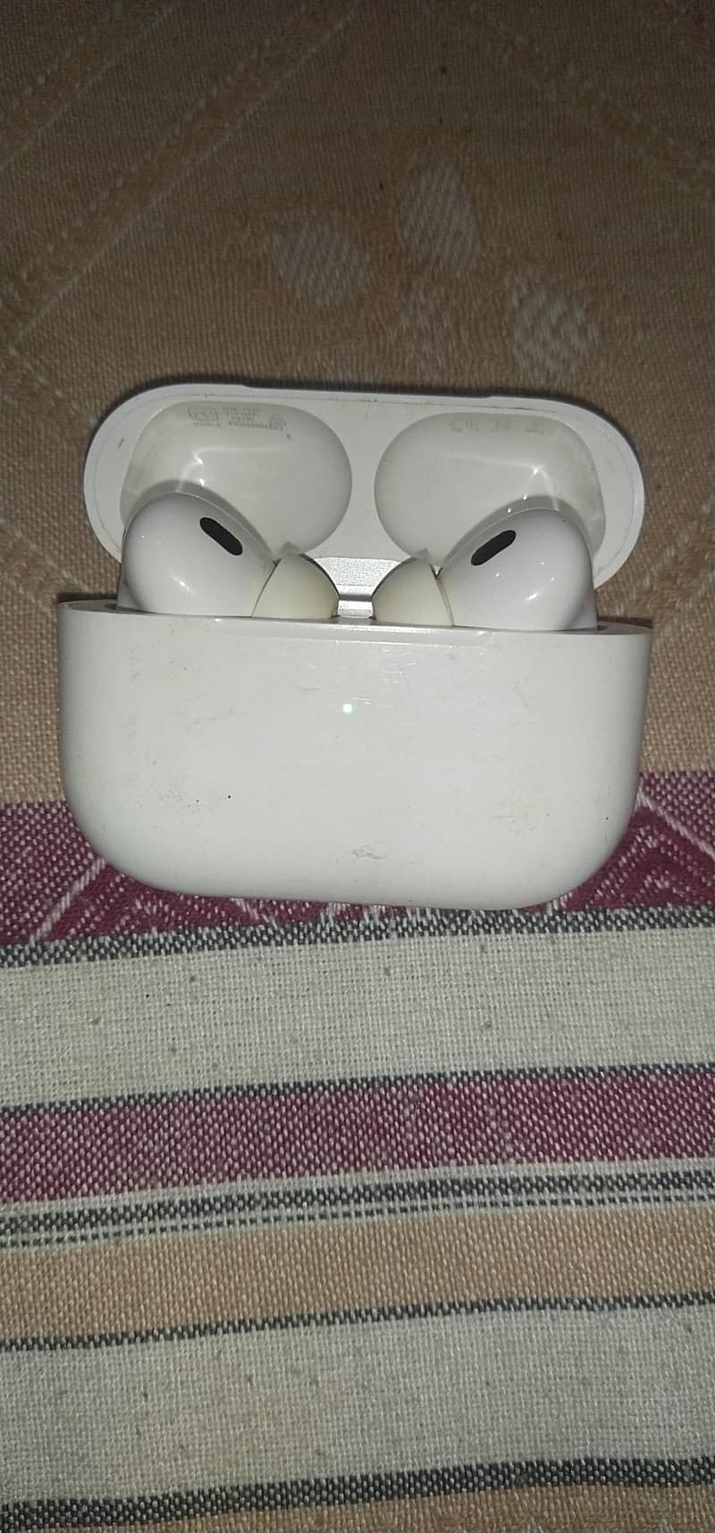 iPhone original ear buds 2