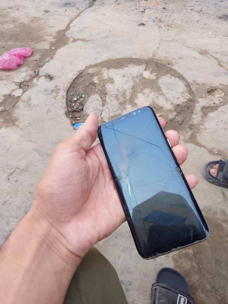 Samsung Mobile S8 1