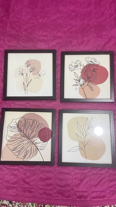 Set of 4 wall frames
