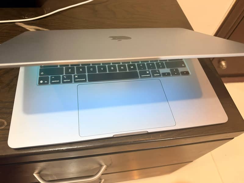 Apple Macbook M5 8
