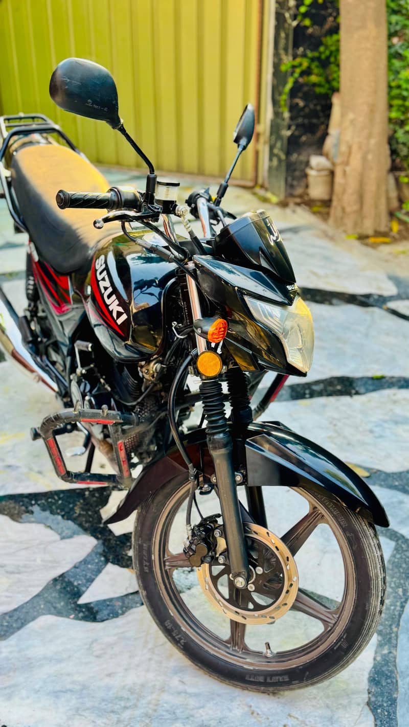 Suzuki GR 150 2