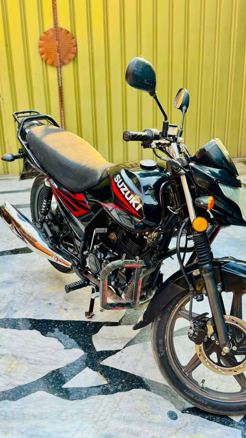 Suzuki GR 150 3
