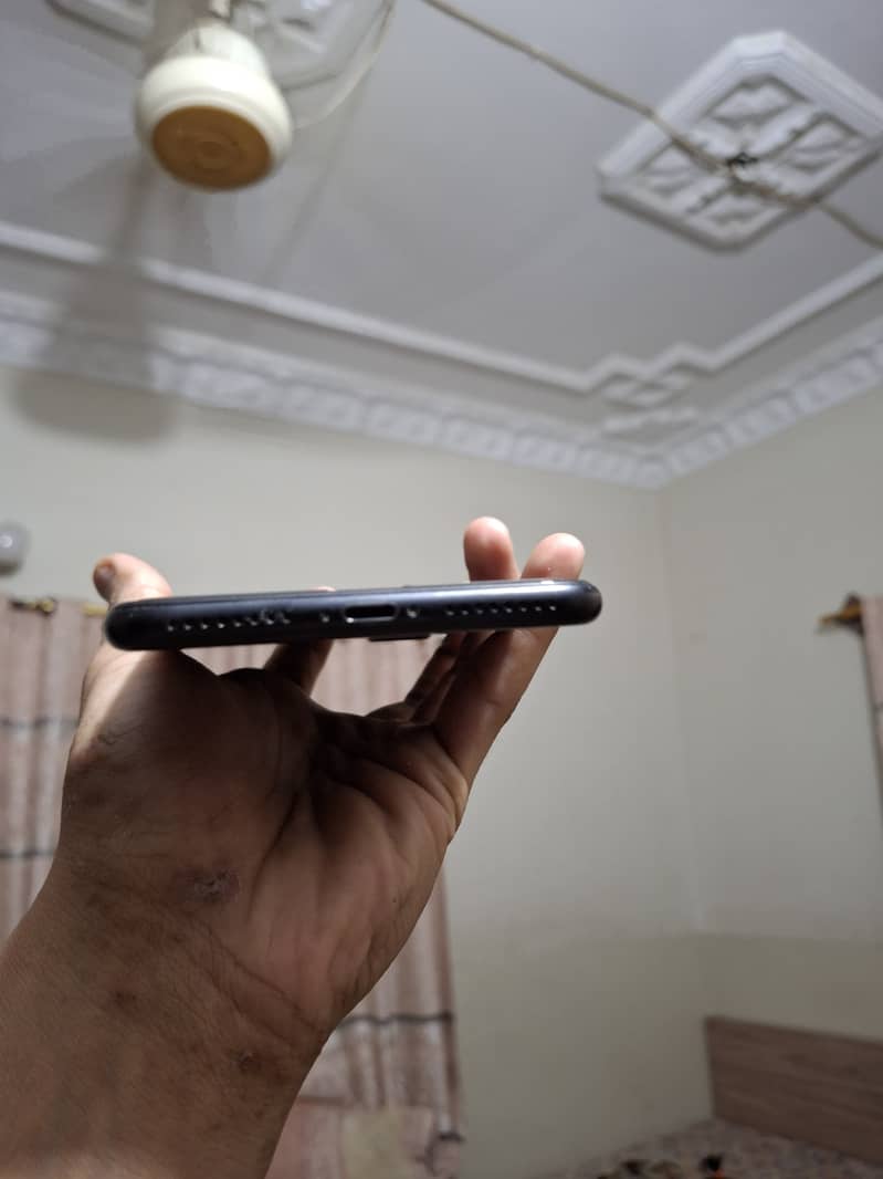 Apple iPhone 7 Plus 2