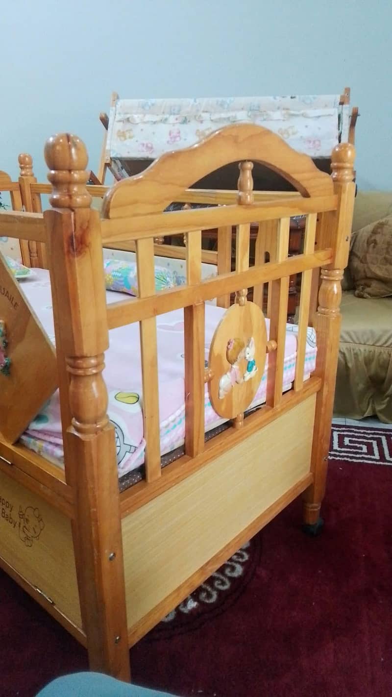 Baby cot 2