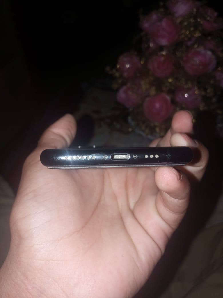 Apple iPhone 11 Pro 1