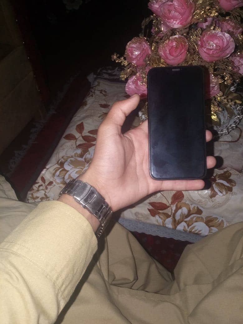 Apple iPhone 11 Pro 6