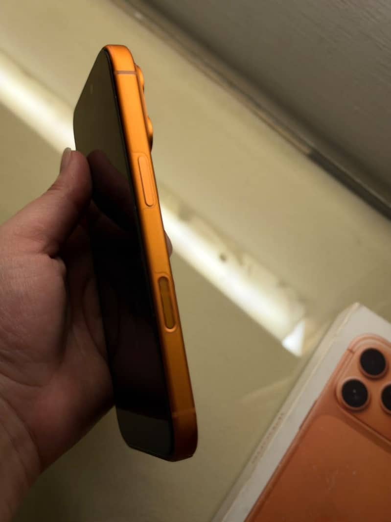 Apple iPhone 17 Pro 4