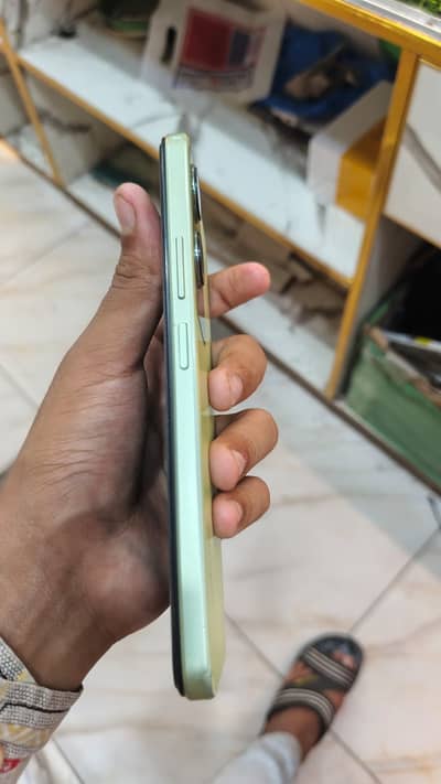 Vivo Y18