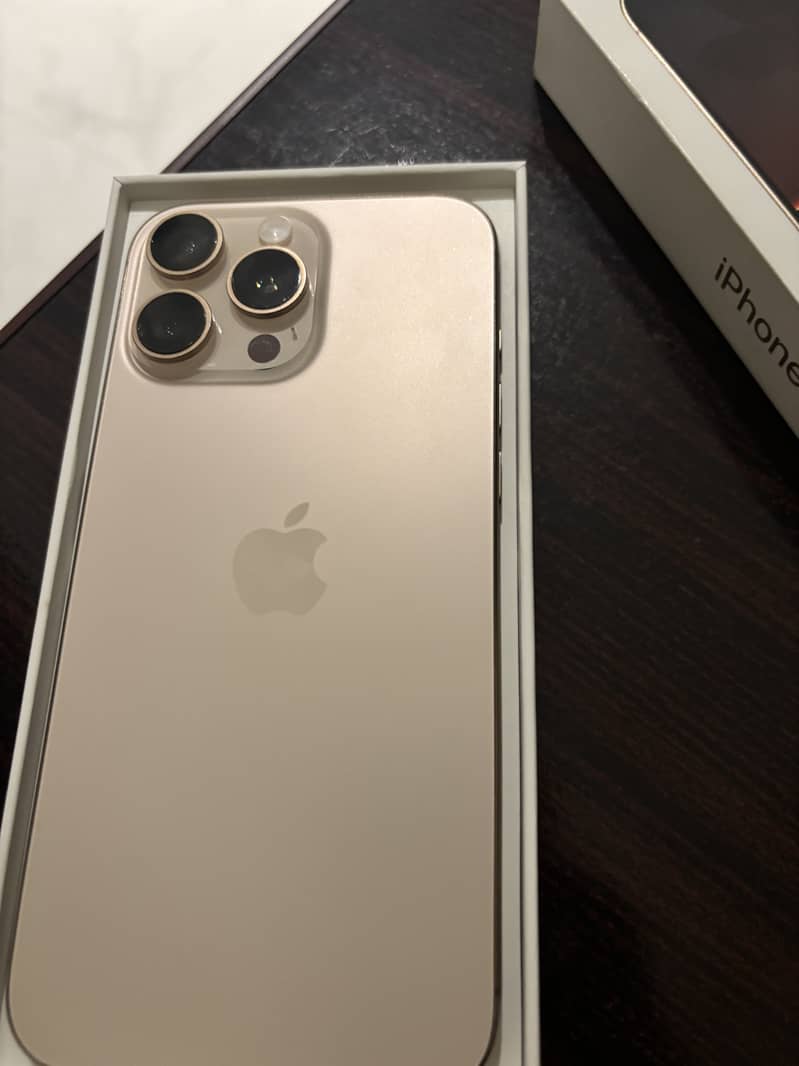 Apple iPhone 16 Pro Max 5