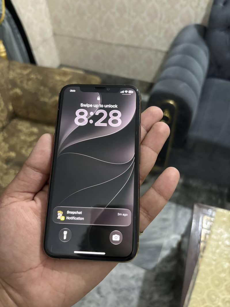 Apple iPhone 11 Pro 1