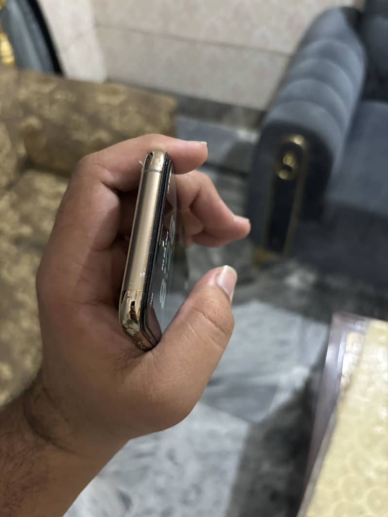 Apple iPhone 11 Pro 3