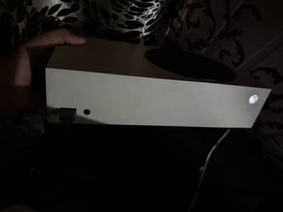 Xbox Series S with box and one controller || Rechargeable Cell