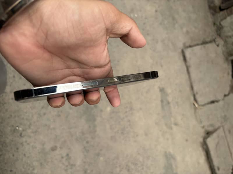 Apple iPhone 13 Pro 6