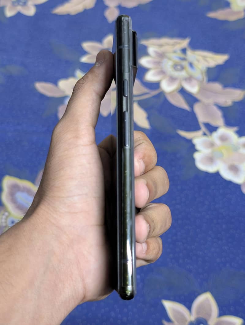 Google Pixel 6 4