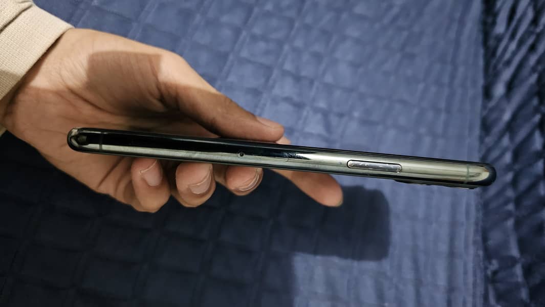 Apple iPhone 11 Pro 5