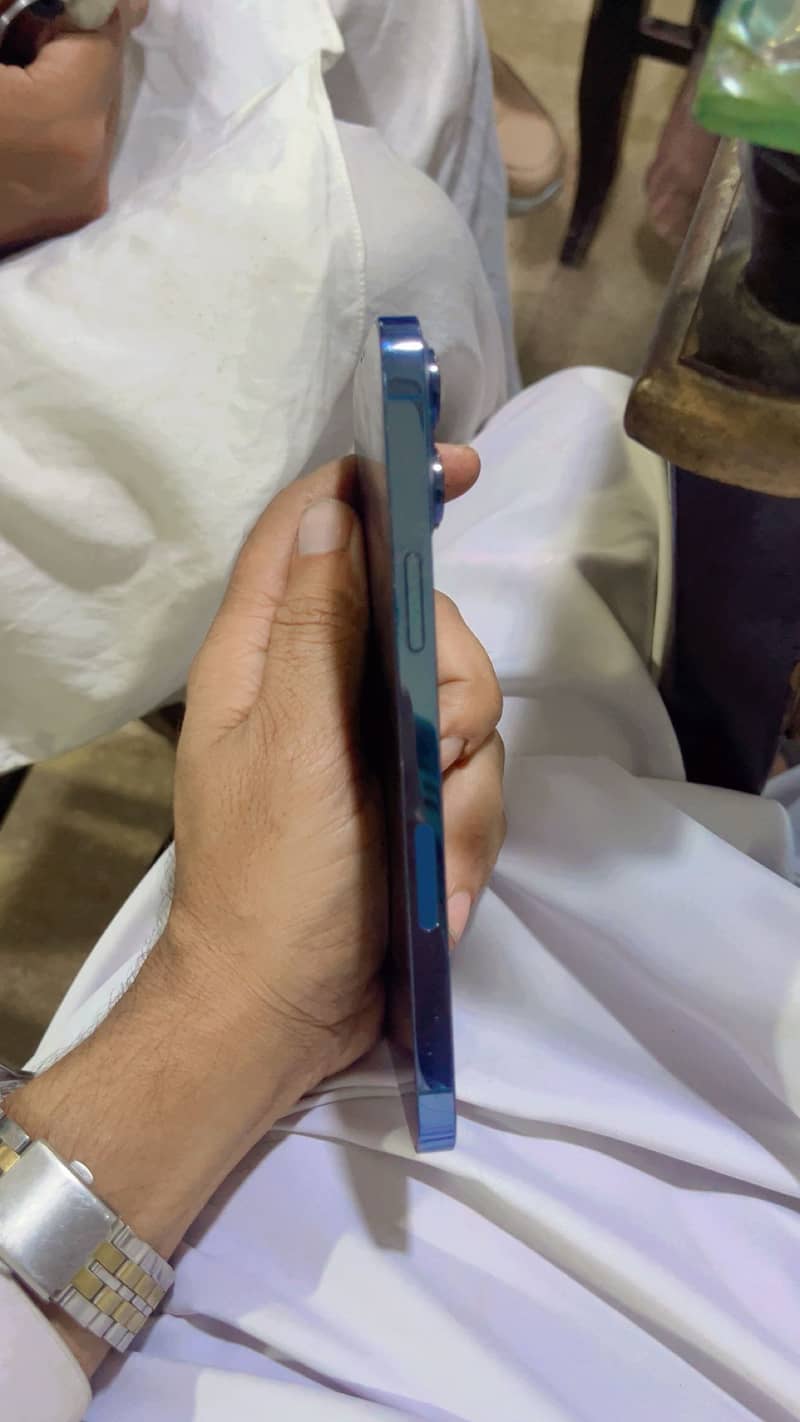 Apple iPhone 13 Pro Max 3