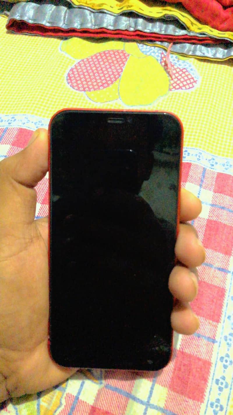 Apple iPhone 12 4