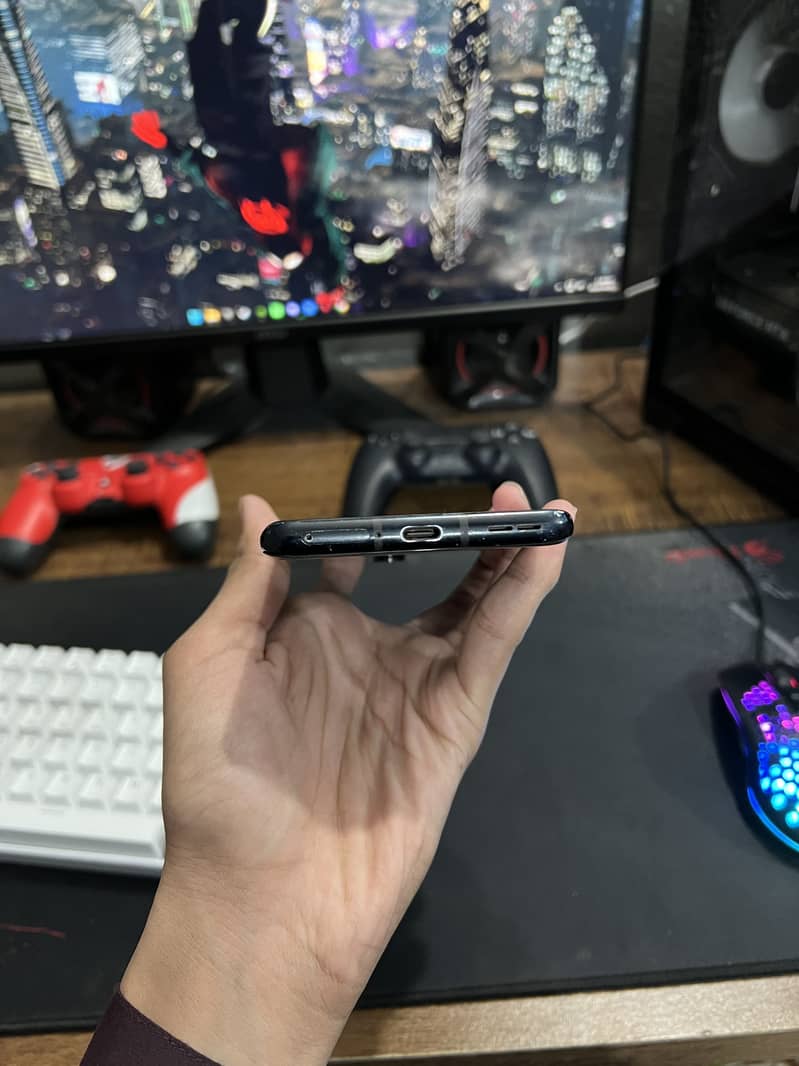 One Plus 8 Pro 4