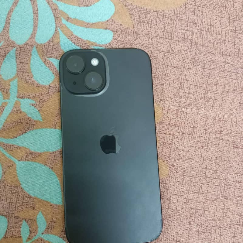 Apple iPhone 15 3