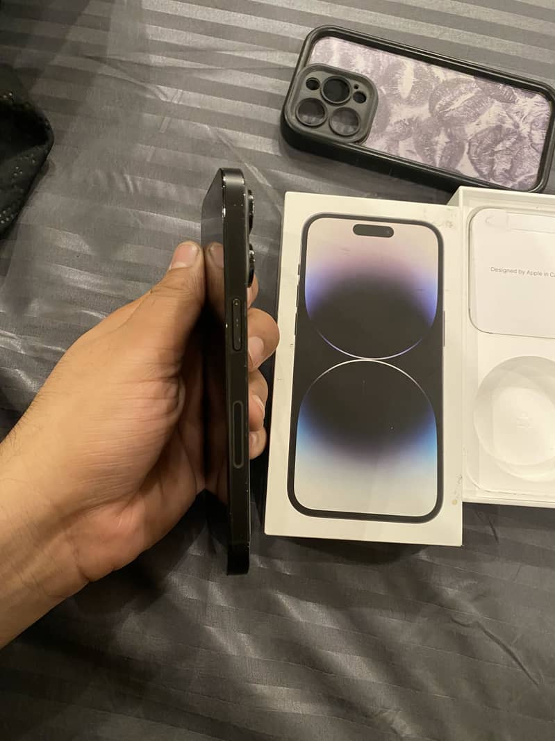 iPhone 14 Pro 4