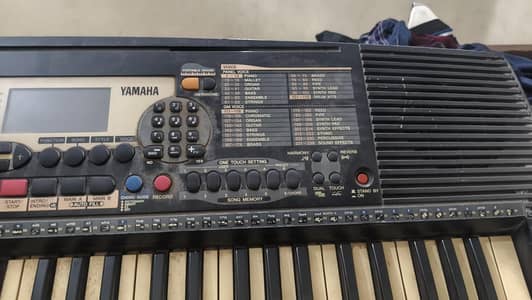 Musical Piano YAMAHA PSR225