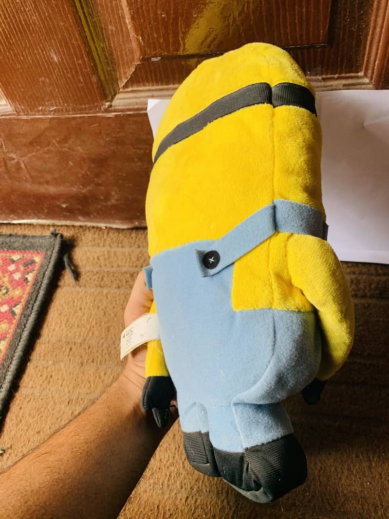 Stuffed Toys Minions and Angry Birds - Other Decor Items - 1120801677