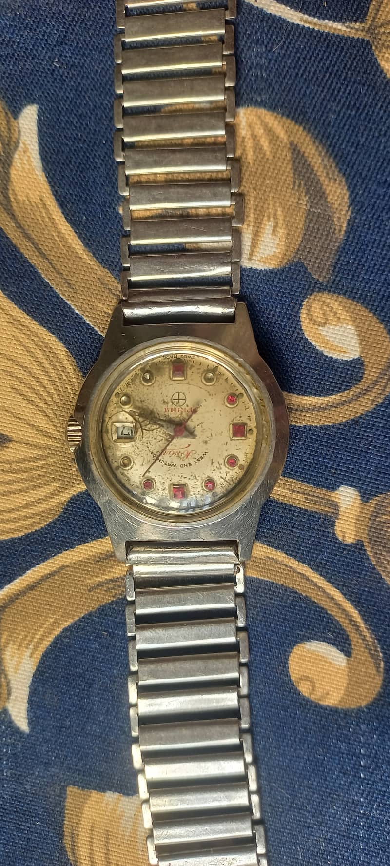WEST END WATCH 0