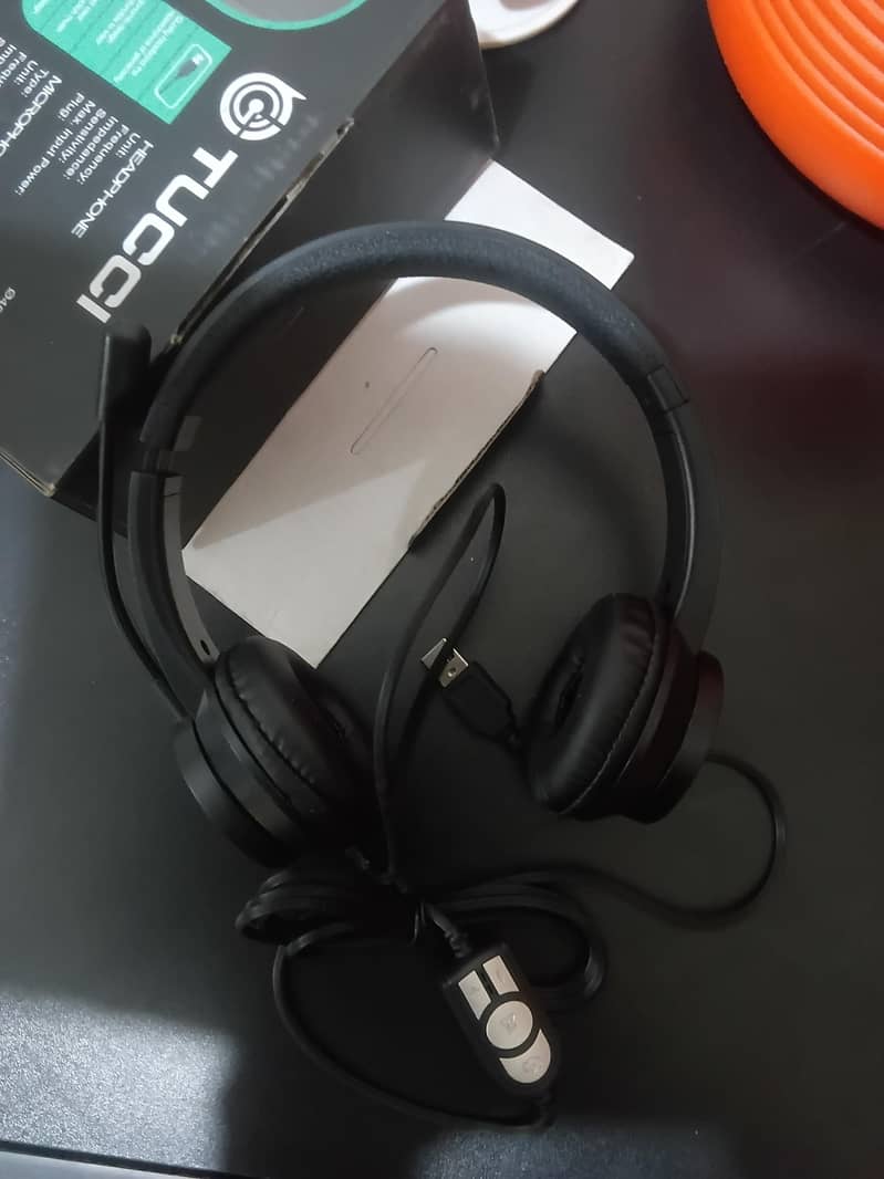 Headphone Q5 1