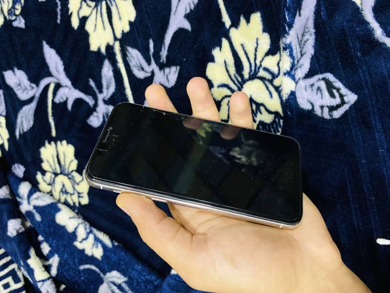 Apple iPhone 11 Pro 3