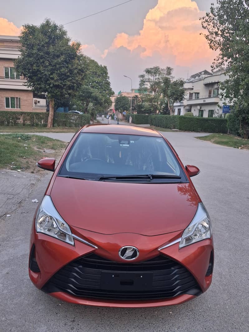 Toyota Vitz 1