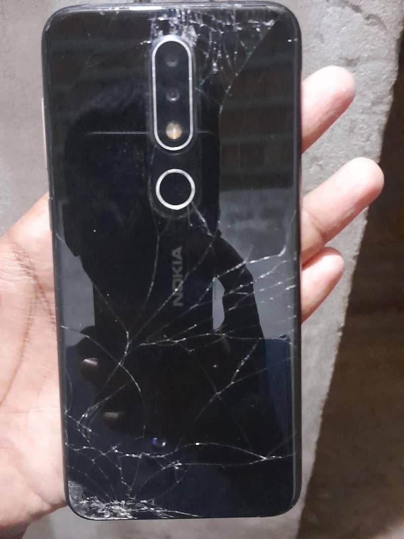 Nokia 6 4