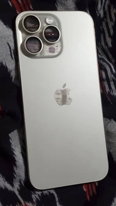 Apple iPhone 16 Pro Max