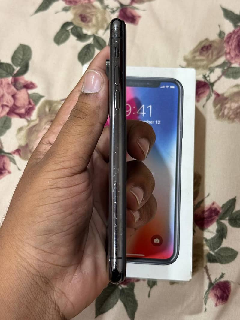 Apple iPhone X 6