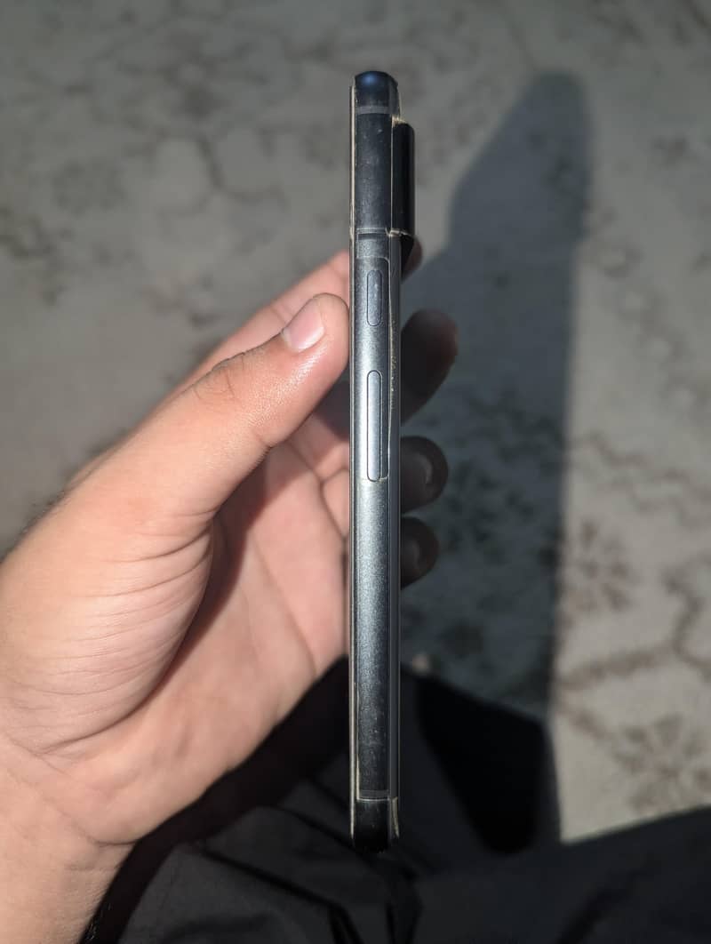 Google pixel 8 5