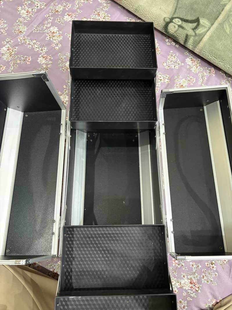 Makeup organizer 4